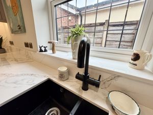 Kitchen- click for photo gallery